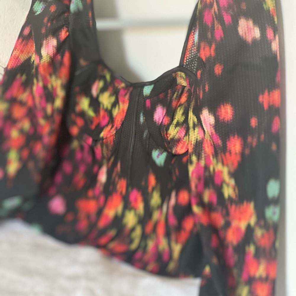 GUESS bustier long sleeve top - Picture 2 of 5